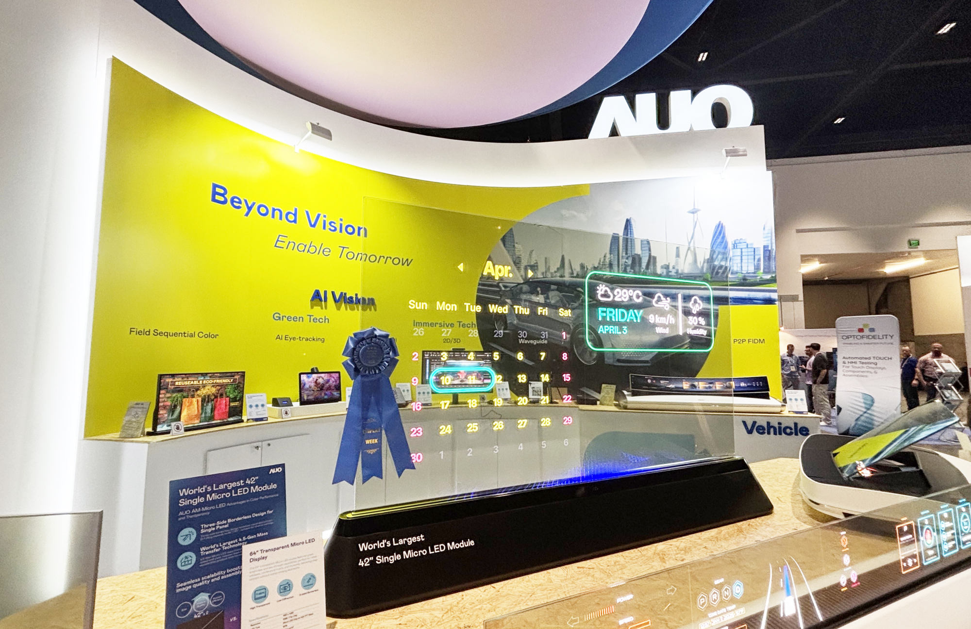 LEYU�پW64��͸��Micro LED�@ʾ���@�����Micro LED���g���ê�������^���͸����͸������ͬ�r�߂�1,000 nits�ĸ����ȱ��F����͸�^�����ğo�pƴ�����������������`����ڶ�Ԫ����չ�F��Micro LED�@ʾ���g���r�յğo�ޝ���